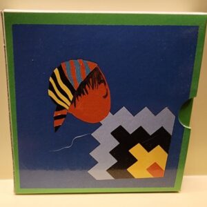 The Crazy Clothes Book Mobile (Book Mobiles)